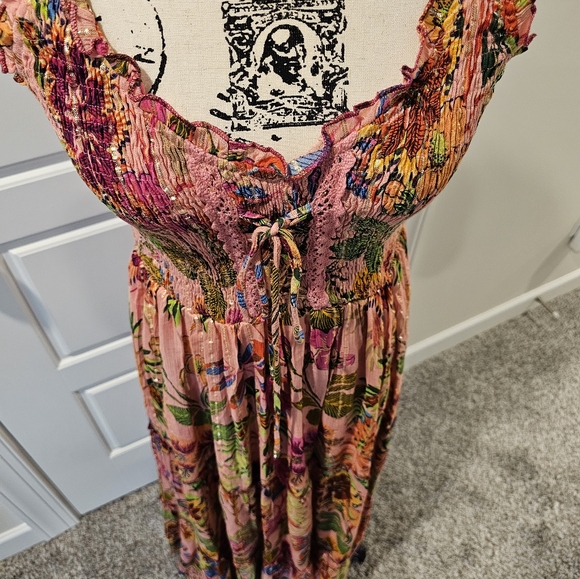 Floral Maxi Dress - Picture 3 of 9